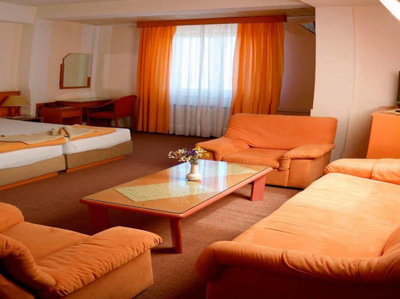 Magarevo Hotel Molika מראה חיצוני תמונה